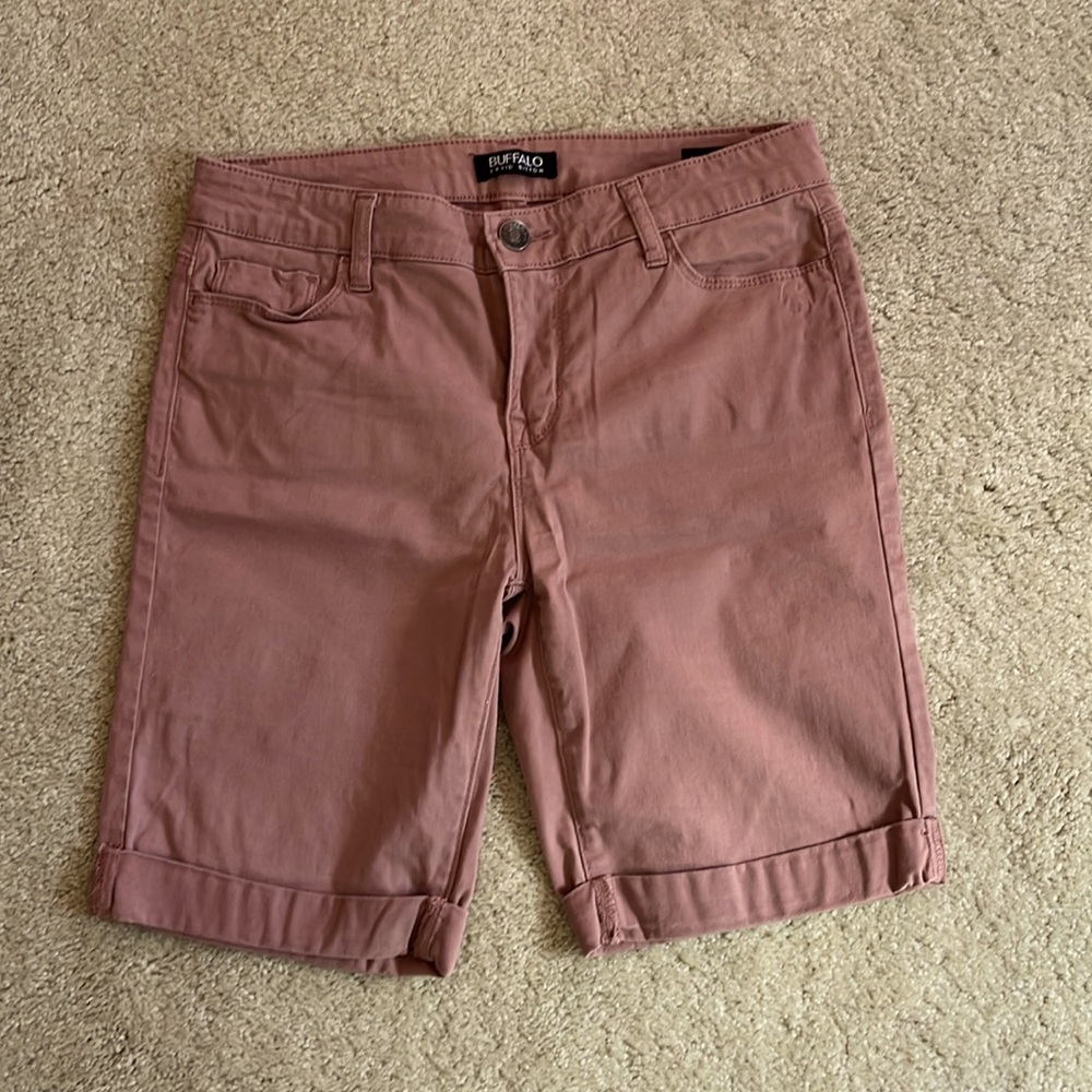 Pink mid-rise bermuda shorts for women. Size 4/27